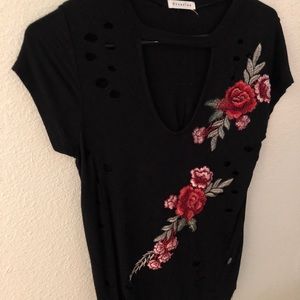 Really cute rose V neck